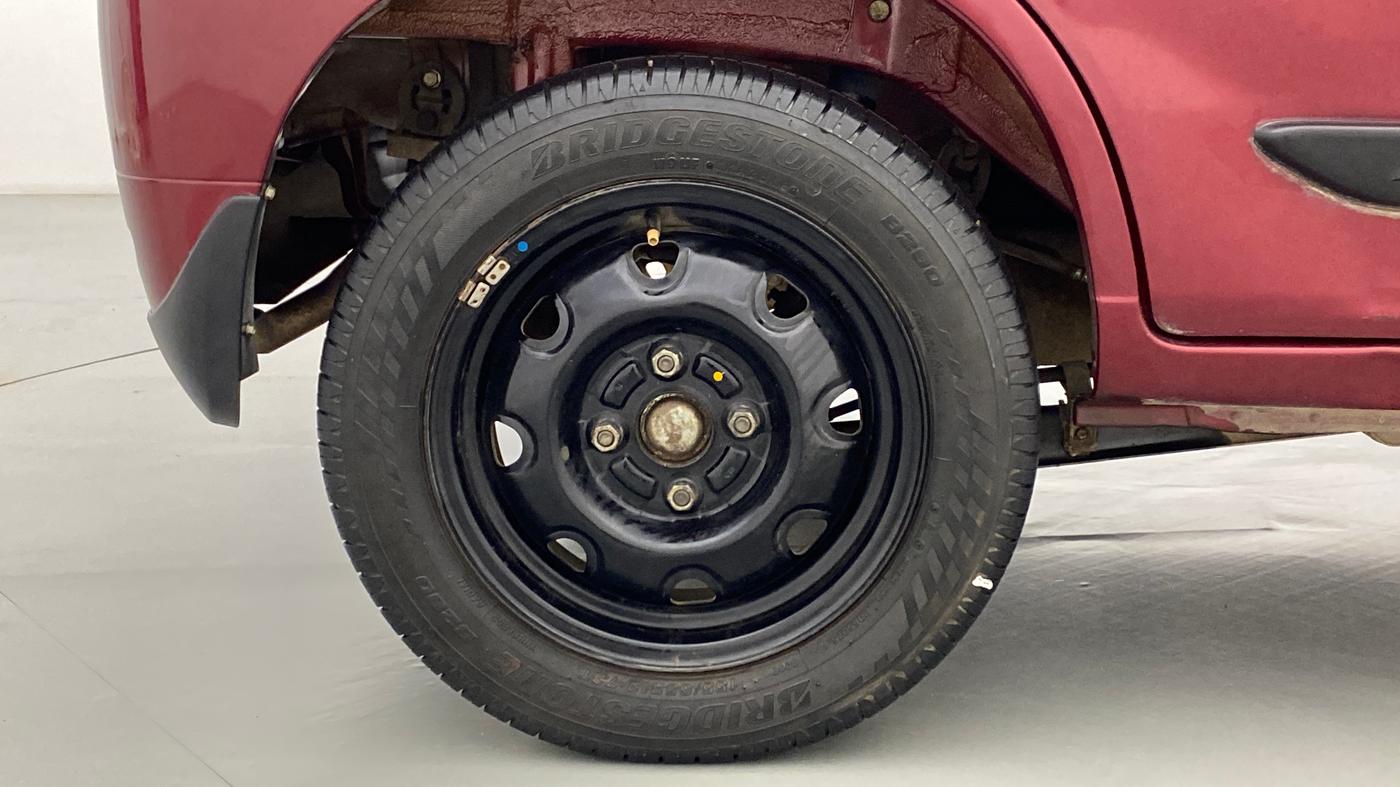 2013 Maruti Alto K10 VXI P, Petrol, Manual, 57,843 km, Right Rear Wheel