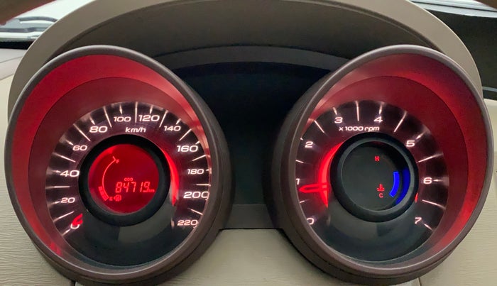 2015 Mahindra XUV500 W4, Diesel, Manual, 85,619 km, Odometer Image