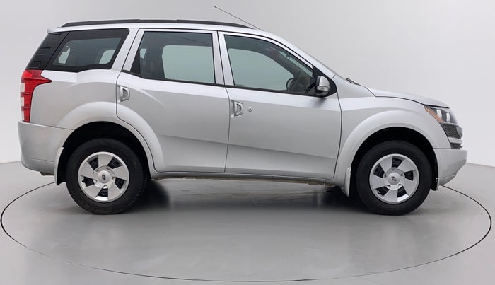 2015 Mahindra XUV500 W4, Diesel, Manual, 85,619 km, Right Side View