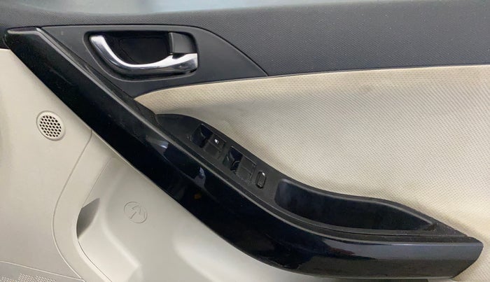 2020 Tata NEXON XZA PLUS (O) PETROL, Petrol, Automatic, 82,912 km, Driver Side Door Panels Control