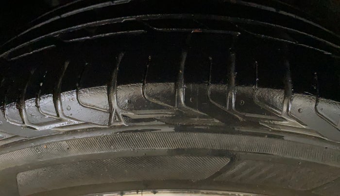 2020 Tata NEXON XZA PLUS (O) PETROL, Petrol, Automatic, 82,912 km, Right Rear Tyre Tread