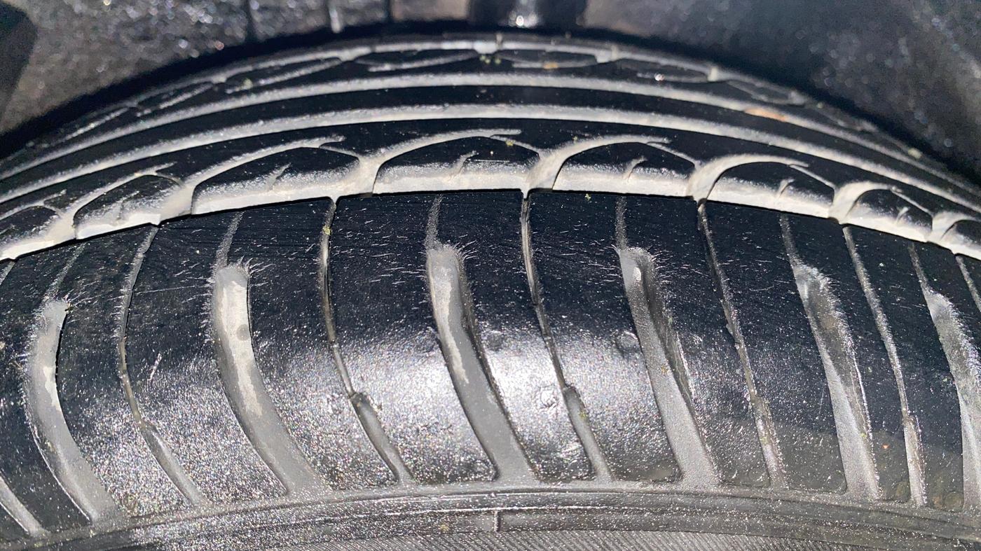 2013 Hyundai i20 SPORTZ 1.2, Petrol, Manual, 59,461 km, Left Front Tyre Tread