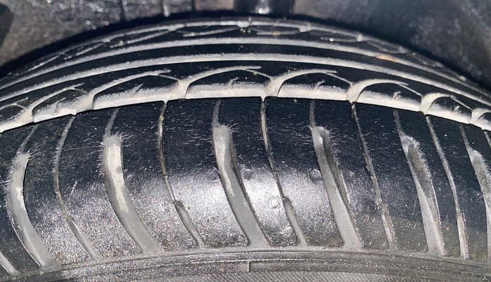 2013 Hyundai i20 SPORTZ 1.2, Petrol, Manual, 59,461 km, Left Front Tyre Tread