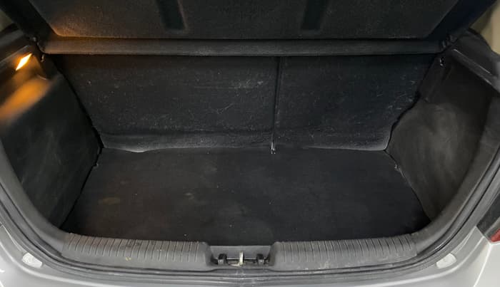 2013 Hyundai i20 SPORTZ 1.2, Petrol, Manual, 59,461 km, Boot Inside
