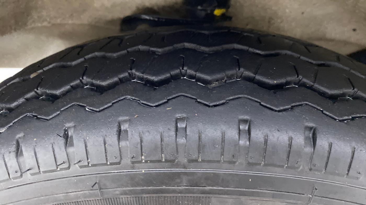 2021 Maruti Eeco 5 STR WITH AC PLUSHTR, Petrol, Manual, 5,080 km, Left Front Tyre Tread
