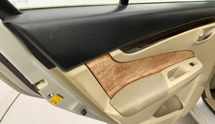 2015 Maruti Ciaz VXI+, Petrol, Manual, 45,735 km, Rear left door - Trim has minor damage