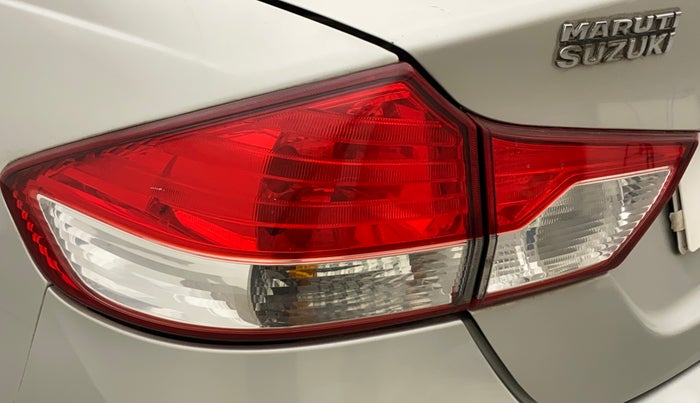 2015 Maruti Ciaz VXI+, Petrol, Manual, 45,735 km, Left tail light - Minor damage
