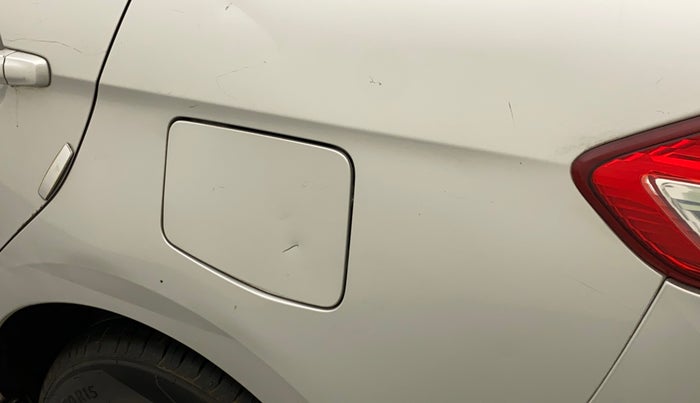 2015 Maruti Ciaz VXI+, Petrol, Manual, 45,735 km, Left quarter panel - Minor scratches