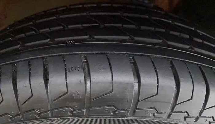 2017 Maruti IGNIS DELTA 1.2 K12, Petrol, Manual, 31,132 km, Right Front Tyre Tread