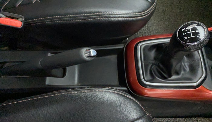 2017 Maruti IGNIS DELTA 1.2 K12, Petrol, Manual, 31,132 km, Gear Lever