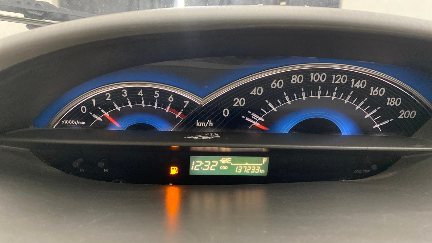 2015 Toyota Etios Liva V, Petrol, Manual, 1,37,340 km, Odometer Image