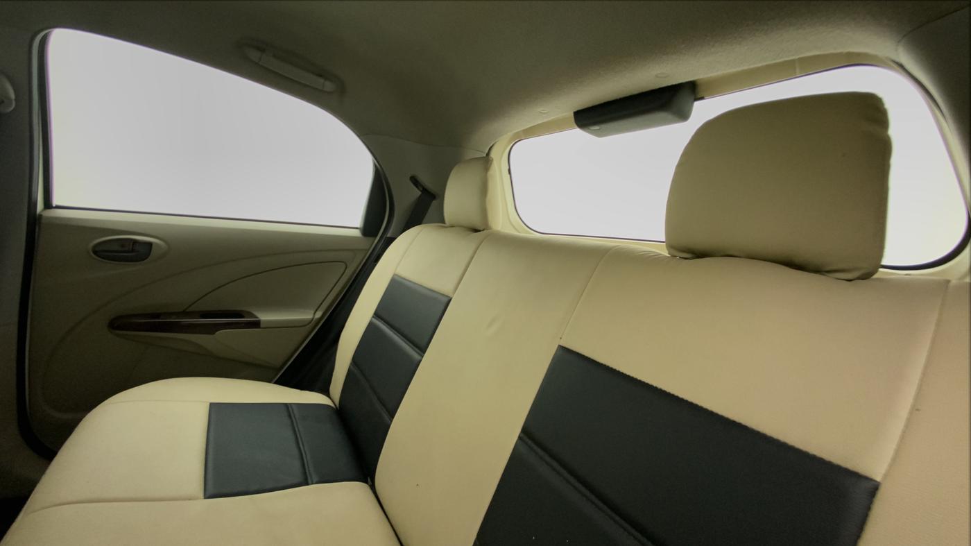 2013 Toyota Etios Liva G, CNG, Manual, 40,794 km, Right Side Rear Door Cabin