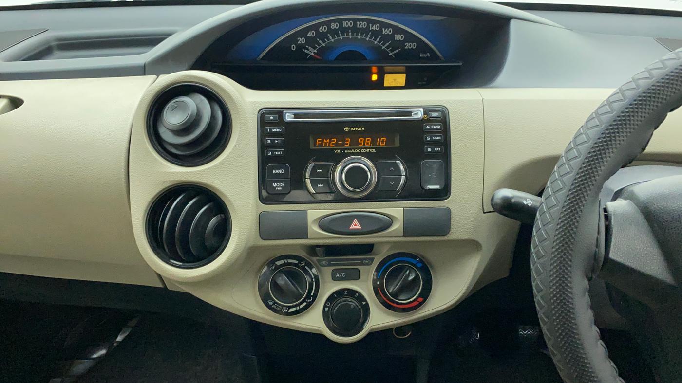 2013 Toyota Etios Liva G, CNG, Manual, 40,794 km, Air Conditioner