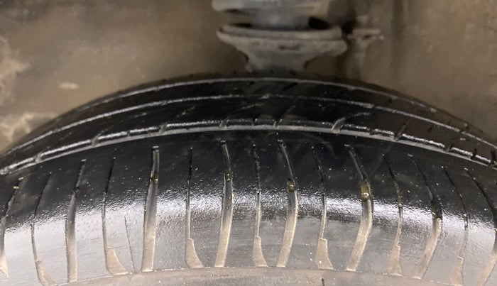 2016 Maruti Alto K10 VXI, Petrol, Manual, 89,128 km, Left Front Tyre Tread