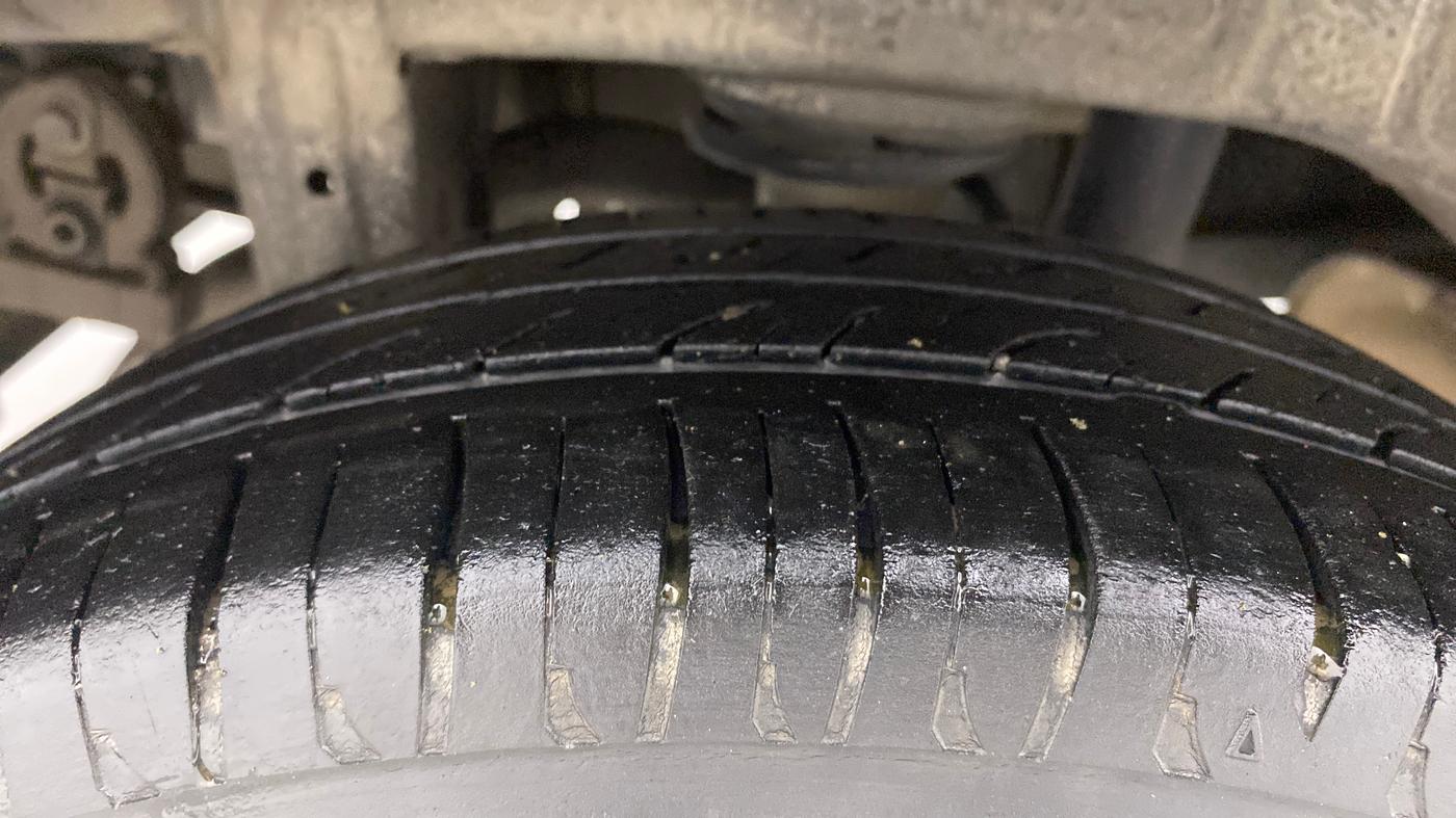 2016 Maruti Alto K10 VXI, Petrol, Manual, 89,128 km, Right Rear Tyre Tread