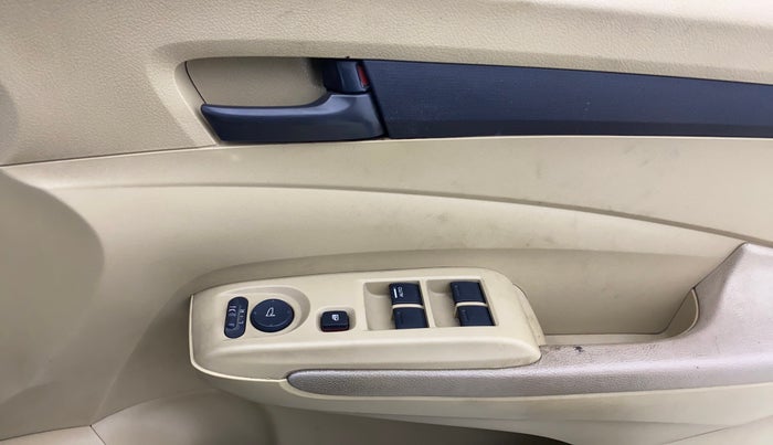 2013 Honda City 1.5L I-VTEC S MT, Petrol, Manual, 1,14,563 km, Driver Side Door Panels Control