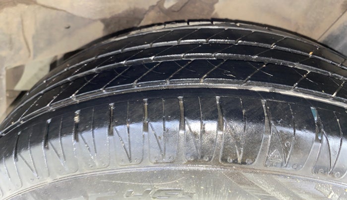 2013 Honda City 1.5L I-VTEC S MT, Petrol, Manual, 1,14,563 km, Left Rear Tyre Tread