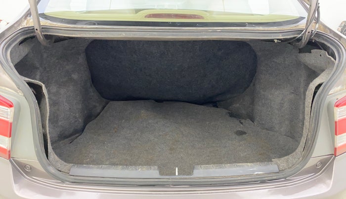 2013 Honda City 1.5L I-VTEC S MT, Petrol, Manual, 1,14,563 km, Boot Inside