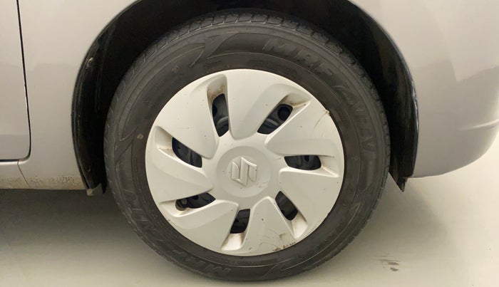 2015 Maruti Celerio VXI CNG, CNG, Manual, 83,704 km, Right Front Wheel