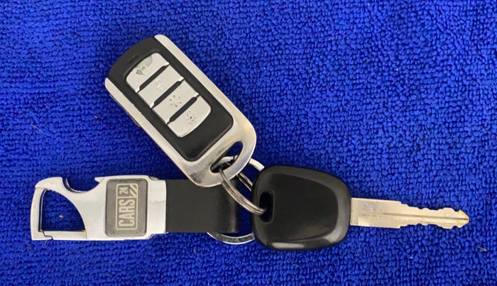 2015 Maruti Celerio VXI CNG, CNG, Manual, 83,704 km, Key Close Up