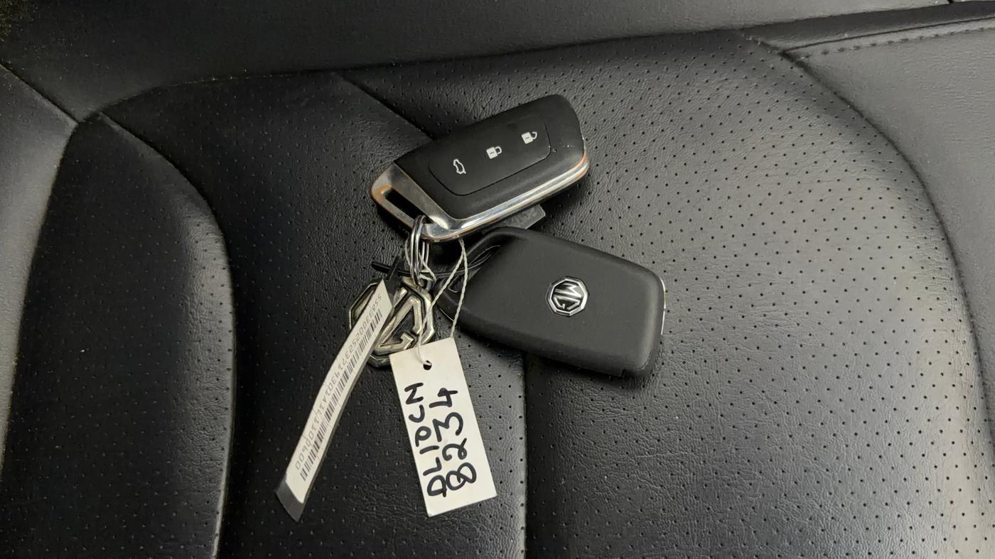 2020 MG HECTOR SHARP 1.5 DCT PETROL, Petrol, Automatic, 40,972 km, Key Close Up