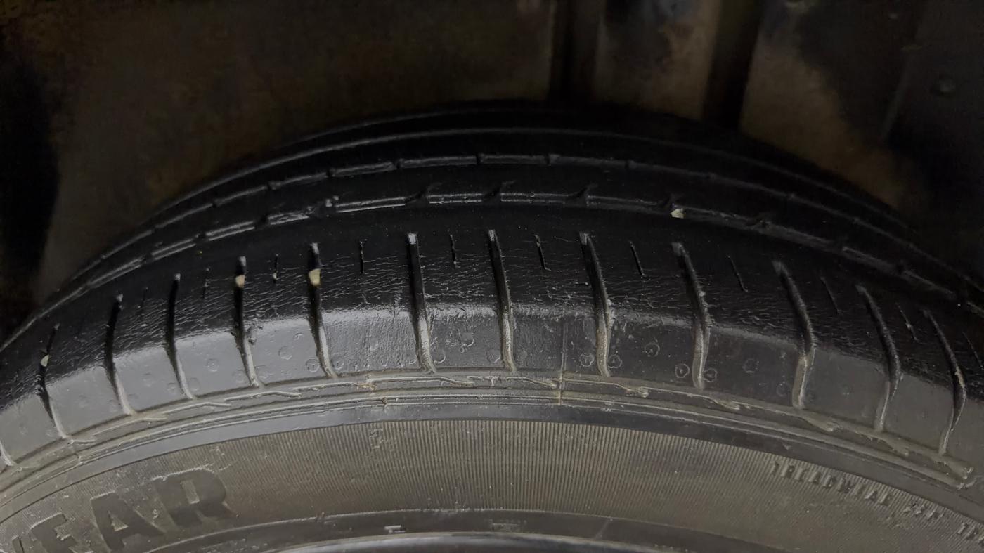 2020 MG HECTOR SHARP 1.5 DCT PETROL, Petrol, Automatic, 40,972 km, Left Rear Tyre Tread