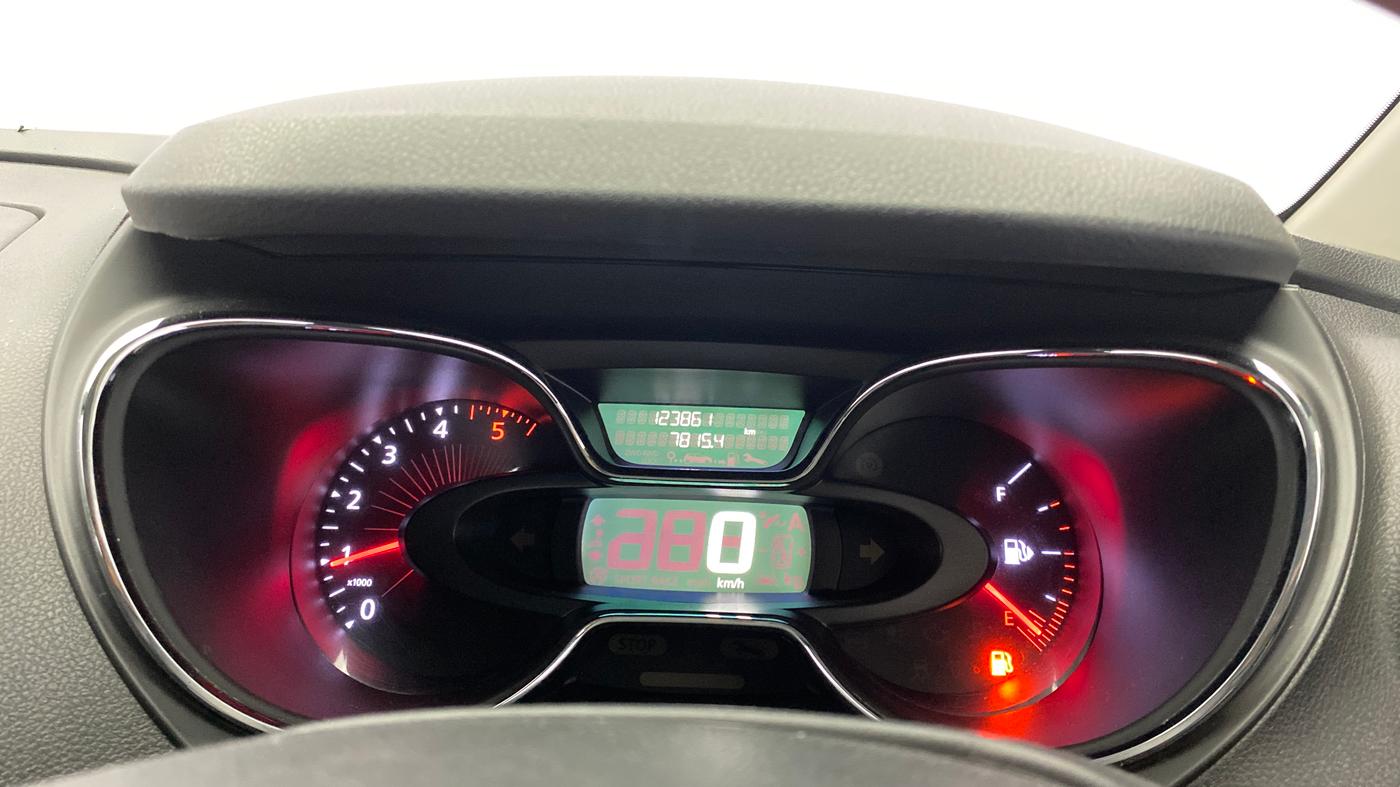 2018 Renault Captur RXE DIESEL, Diesel, Manual, 1,23,860 km, Odometer Image
