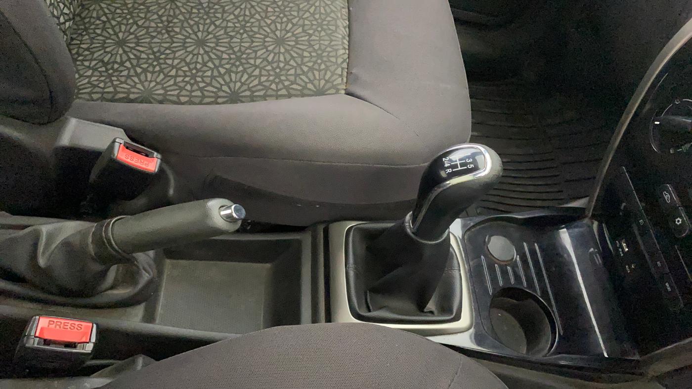 2016 Tata Zest XM PETROL, Petrol, Manual, 60,688 km, Gear Lever