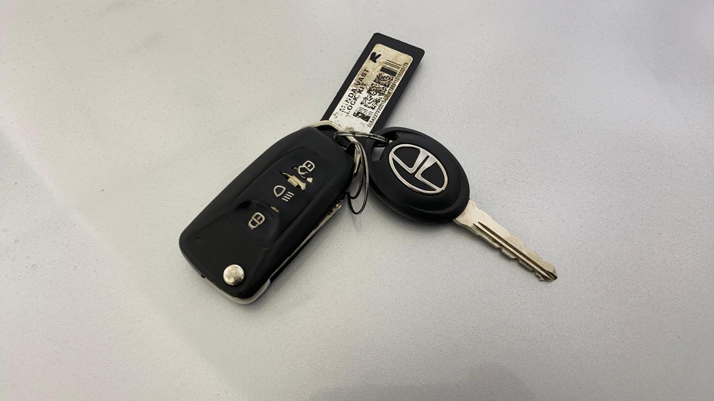 2016 Tata Zest XM PETROL, Petrol, Manual, 60,688 km, Key Close Up