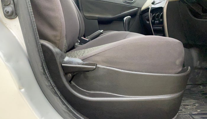 2016 Tata Zest XM PETROL, Petrol, Manual, 60,688 km, Driver Side Adjustment Panel
