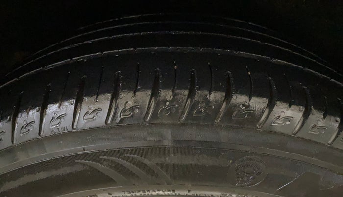 2018 Ford Ecosport TITANIUM 1.5L PETROL AT, Petrol, Automatic, 70,034 km, Right Rear Tyre Tread