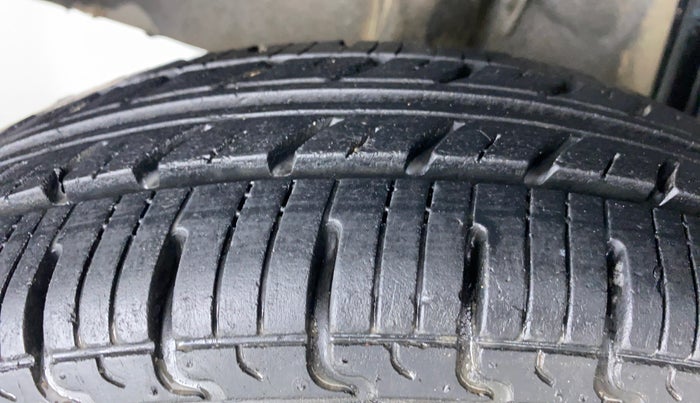 2019 Renault Kwid RXL, Petrol, Manual, 25,998 km, Right Rear Tyre Tread