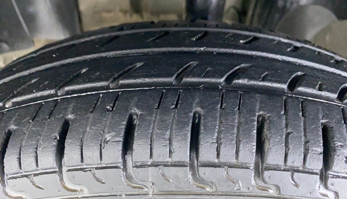 2019 Renault Kwid RXL, Petrol, Manual, 25,998 km, Left Front Tyre Tread