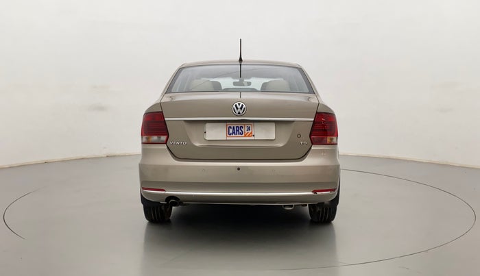 2016 Volkswagen Vento HIGHLINE TDI AT, Diesel, Automatic, 90,271 km, Back/Rear