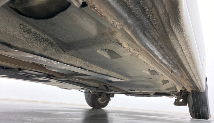 2016 Volkswagen Vento HIGHLINE TDI AT, Diesel, Automatic, 90,271 km, Right Side Underbody