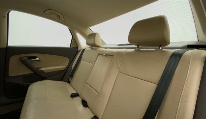 2016 Volkswagen Vento HIGHLINE TDI AT, Diesel, Automatic, 90,271 km, Right Side Rear Door Cabin