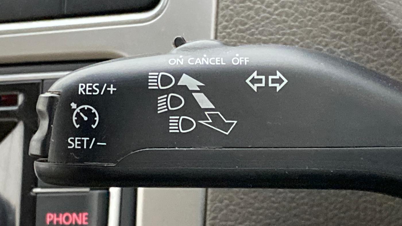 2016 Volkswagen Vento HIGHLINE TDI AT, Diesel, Automatic, 90,271 km, Adaptive Cruise Control