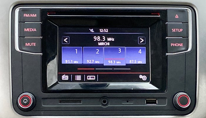 2016 Volkswagen Vento HIGHLINE TDI AT, Diesel, Automatic, 90,271 km, Infotainment System