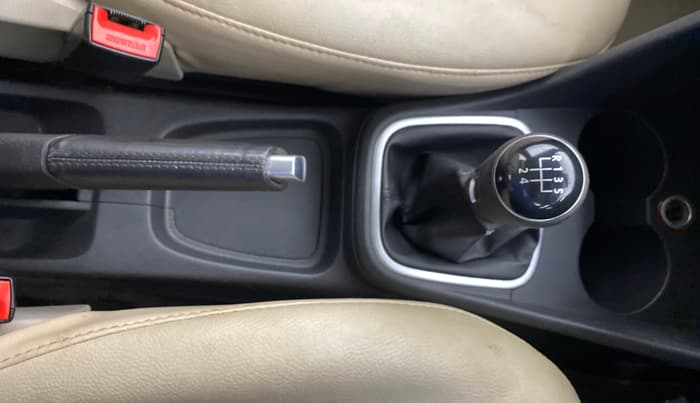 2014 Volkswagen Polo HIGHLINE1.2L, Petrol, Manual, 75,764 km, Gear Lever