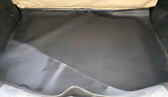 2015 Honda Jazz 1.2L I-VTEC S, Petrol, Manual, 1,02,306 km, Boot Inside