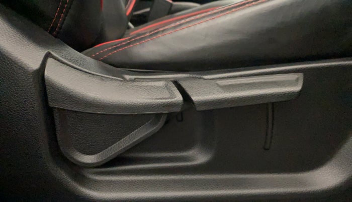 2023 KIA SONET HTK PLUS 1.2, Petrol, Manual, 36,060 km, Driver Side Adjustment Panel