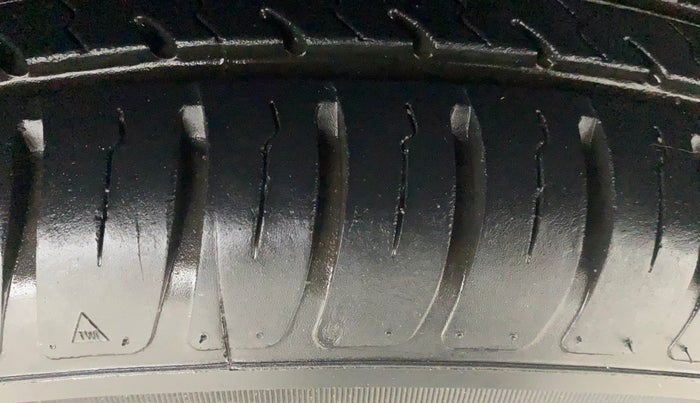 2021 Maruti Swift VXI, Petrol, Manual, 9,346 km, Left Rear Tyre Tread