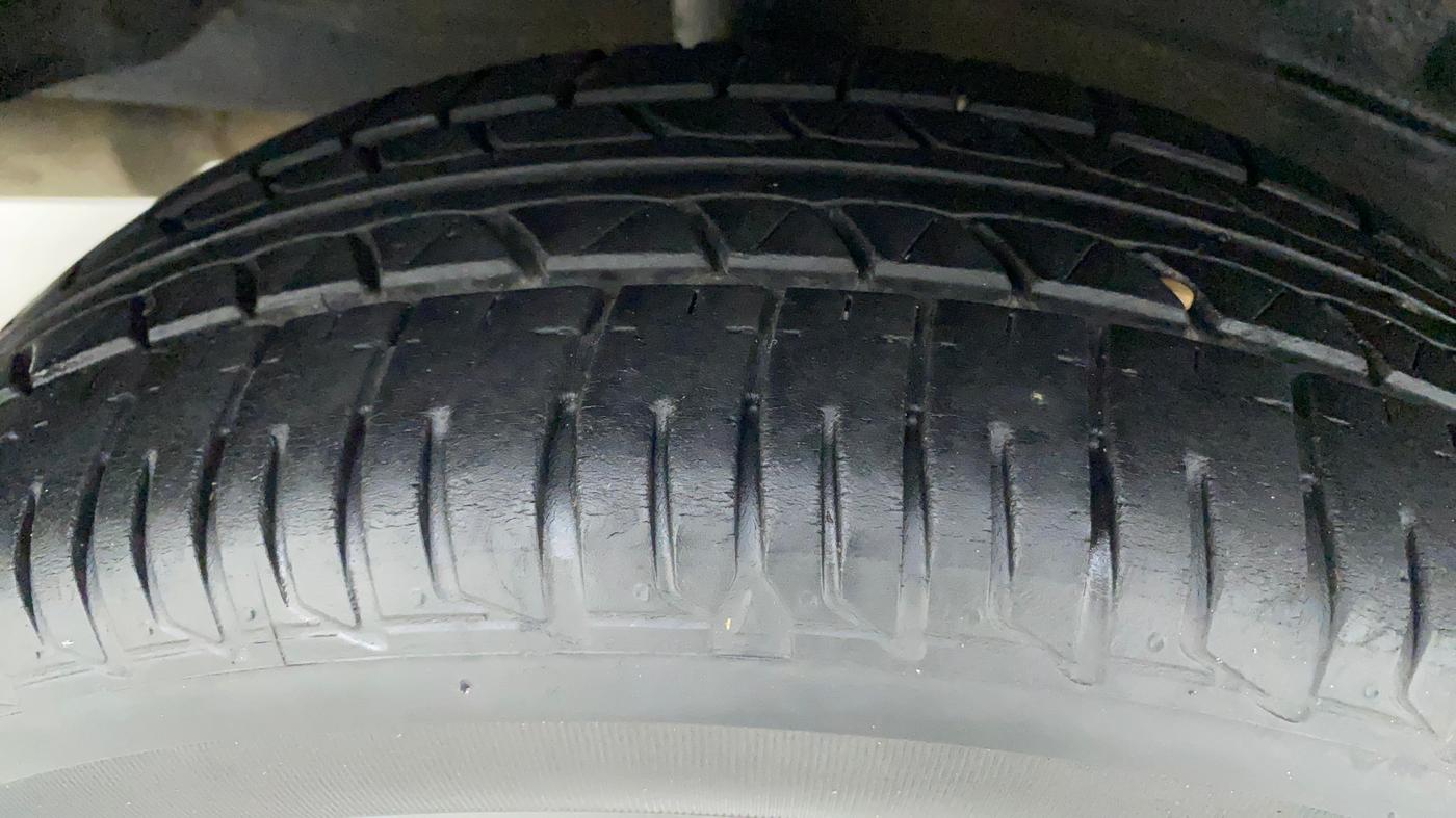 2011 Toyota Etios G, Petrol, Manual, 75,091 km, Right Rear Tyre Tread