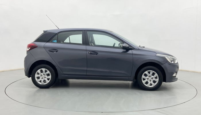 2017 Hyundai Elite i20 SPORTZ 1.2, Petrol, Manual, 64,700 km, Right Side View