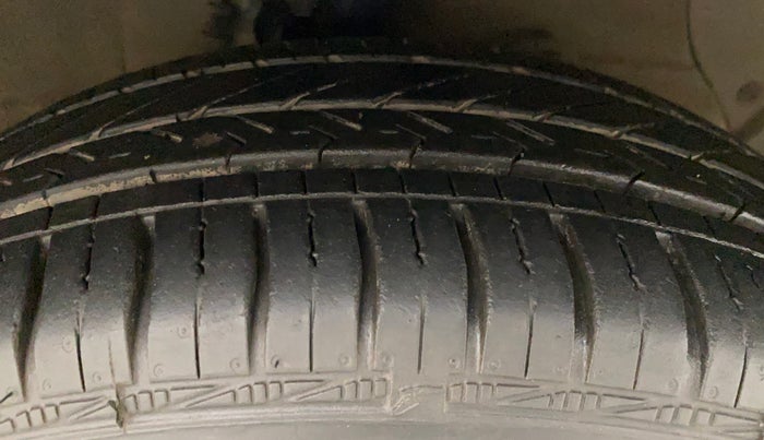 2014 Hyundai Xcent S 1.2, Petrol, Manual, 46,721 km, Right Front Tyre Tread