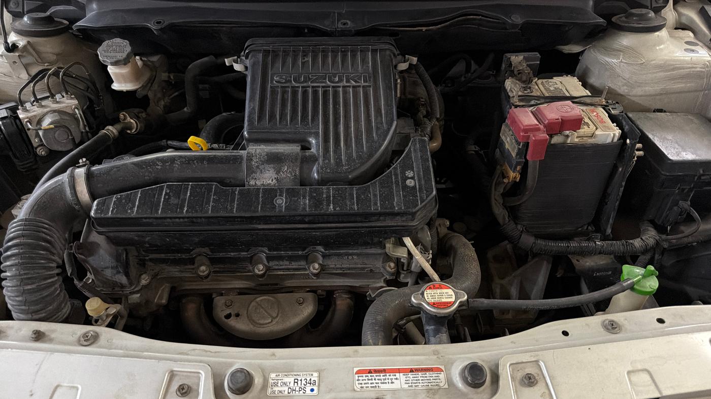 2014 Maruti Ciaz ZXI, Petrol, Manual, 48,904 km, Engine View