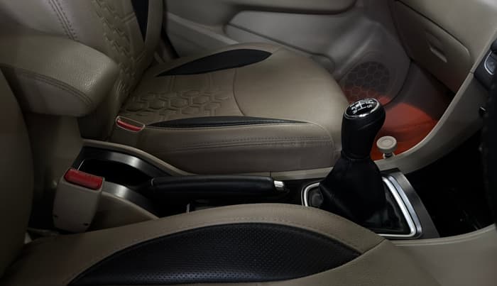 2014 Maruti Ciaz ZXI, Petrol, Manual, 48,904 km, Gear Lever