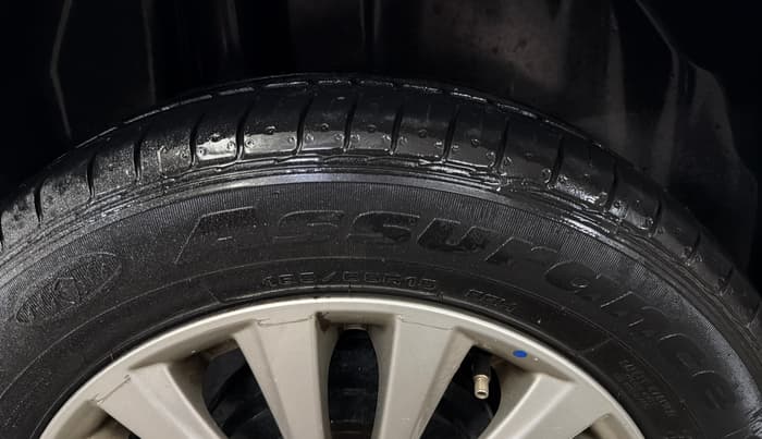 2014 Maruti Ciaz ZXI, Petrol, Manual, 48,904 km, Right Rear Tyre Tread