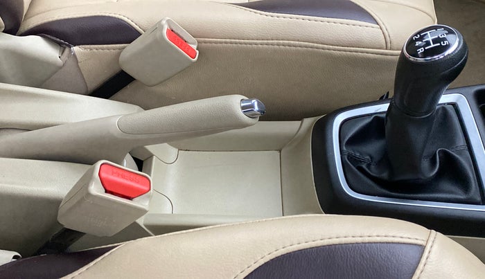 2018 Maruti Dzire VXI, Petrol, Manual, 24,001 km, Gear Lever