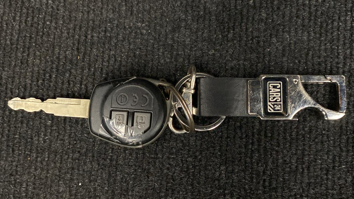 2018 Maruti Dzire VXI, Petrol, Manual, 24,001 km, Key Close Up
